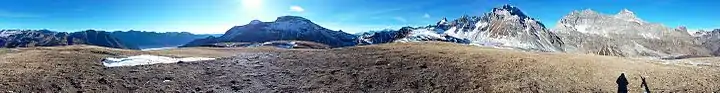 Panorama vom Monte Cazzola mit Blick auf die Helsenhorn-Gruppe
