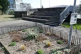 Sitzstufen Ost, Demonstrationsgarten