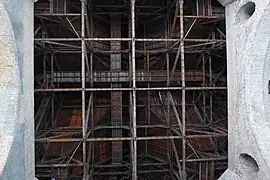Blick in den offenen Dachstuhl der Vierung