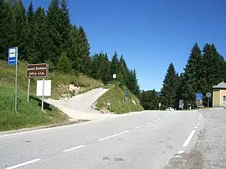 Passhöhe in Fahrtrichtung Carbonare