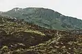 Der Weg in das Coire Lochan a’ Chnapaich mit Blick auf die Südseite des Eididh nan Clach Geala