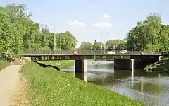 Über die Paußnitzbrücke führt der Schleußiger Weg