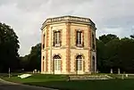 Achteckiger Pavillon