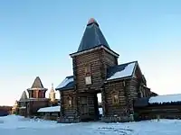Eingang zum wiedererrichteten Kloster