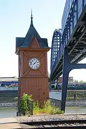 Alte Pegeluhr im Hafen&nbsp;21