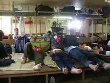 Schlafsaal der Economy Class