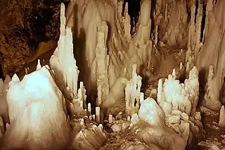 Eishöhle Scărişoara im Bihor-Gebirge