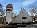 Evang. Peterskirche von 1777 mit dem separat stehenden Turm