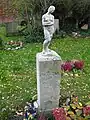 Grabstein auf dem Neuen Friedhof St. Marien-St. Nikolai