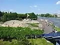 Elbuferpromenade „Petri“ mit Arbeiterfahne