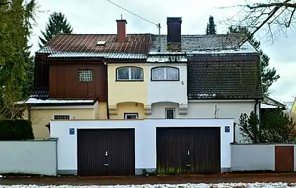Pfingstrosenstraße 23a-23b
