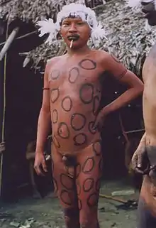 Junger Waika, festlich geschmückt