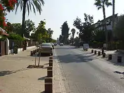 Die Hauptstraße von Mazkeret Batya