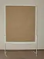 Pinnwand mit Packpapier