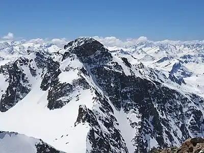 Piz Calderas, aufgenommen vom Piz d’Err