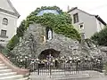 Replik einer Lourdesgrotte