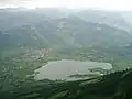 Blick vom Visitor über den Plav-See in den Nationalpark