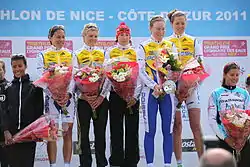 Mannschaft von Poissy Triathlon (Andrea Hewitt, Carole Péon, Kathrin Müller, Jessica Harrison, und Bérengère Abraham), 2011