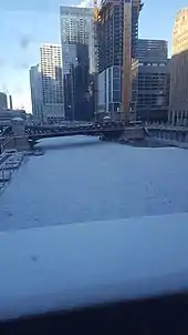 Der Chicago River während der Kältewelle in den USA im Januar 2019