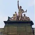 Apotheose des Wissens auf dem Hauptgebäude der Technischen Universität Warschau