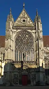Kathedrale von Sens, Rosenfenster am Südquerhaus, Ende 15. Jh., Flamboyant