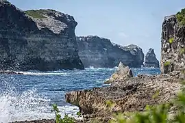Klippen des Höllentors (Porte d'Enfer) bei Anse-Bertrand auf Grande-Terre