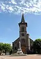 Nordseite der Kirche St. Laurentius im Ortsteil La Verrière
