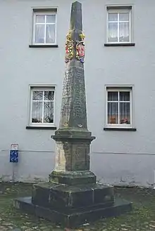 restaurierte Distanzsäule Niemegk