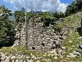 Ruine mit Stütze