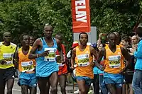 Nicholas Kemboi (blaues Trikot) – nicht im&nbsp;Ziel