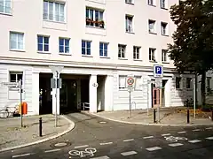 Durchfahrt 119, 119a Lieselotte-Hermann-Straße