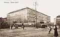 Ein Zug auf der Rückfahrt nach Wien beim Hotel Savoy