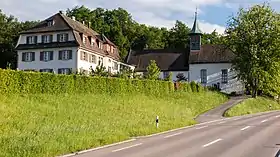 Priesterhaus und Kapelle Bernrain