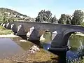 romanische Brücke über den Nela