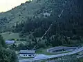 Das Pumpwerk Kleinvermunt drückt das von Tiroler Bächen südlich des Paznauns gefasste und aus der Fallrohrleitung kommende Wasser in den Kopssee