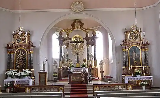 Rödersheim, St. Leo; beide Seitenaltäre aus der Mannheimer Kapuzinerkirche