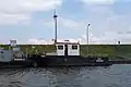 Die Riehe (Baujahr 1996) ist mit 12,09&nbsp;m das kürzeste Schiff der Klasse