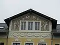 Villa Waldhof, Risalitgiebel