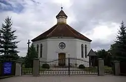 Die Christkönigskirche in Radzieje (Rosengarten)