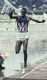 Der Favorit Ralph Boston (hier im Jahr 1964) gewann Gold mit neuem olympischen&nbsp;Rekord