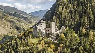 Burg Finstergrün – das Wahrzeichen Ramingsteins