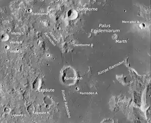 Dunthorne (oben Mitte) und Umgebung (LROC-WAC)