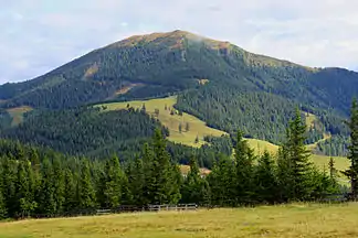 Rappoldkogel von Südwesten (Anstieg zum Windpark Salzstiegl)