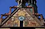 Maßwerk aus Backstein und Terrakotta, Ulmer Rathaus, ein von Fresken bedeckter verputzter Ziegelbau