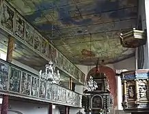 Inneres der Kirche mit Altar