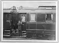 Kaiser Franz Joseph im Hofsalonwagen Hz003 von 1891 (Fotomontage).