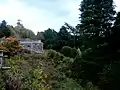 Stützmauer der Terrasse