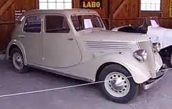 Renault Novaquatre (Type BDJ 1) Limousine (1938)