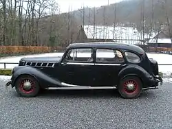 Renault Vivastella (Type ADB 3) als Limousine (1937)