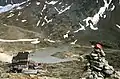 Blick aus Nordwest mit vom Hochjochferner ge-speistem Gletschersee